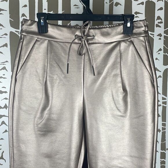 Vero Moda Eva Mid Rise Elastic Waist Coated Pant - Picture 3 of 13